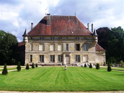  Château de Nancy: A Renaissance Jewel Shining Bright on the Meuse River