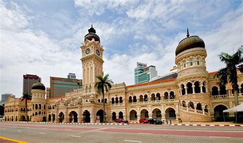 Dataran Merdeka: Nơi Lịch Sử Gặp Gỡ Niềm Hào Hùng Quốc Gia!