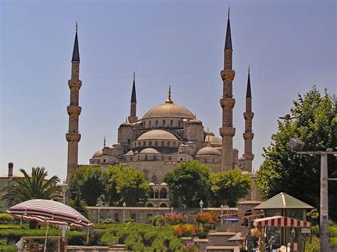 Sultan Ahmet Camii: Kiệt tác kiến trúc Ottoman và biểu tượng lịch sử của Istanbul!